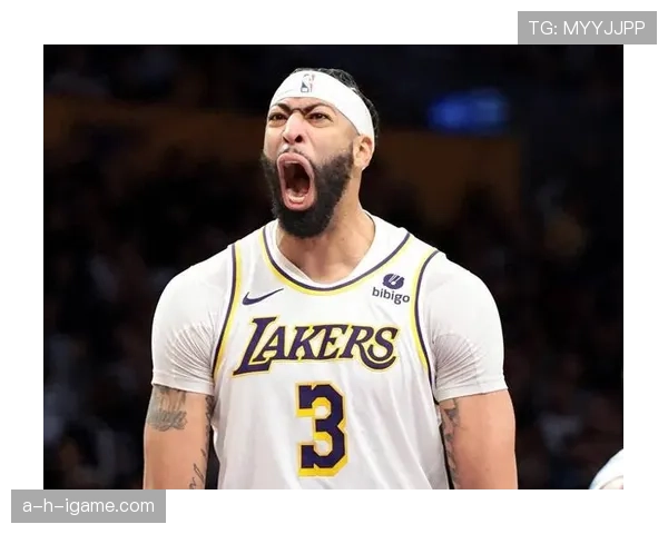 戴维斯职业生涯表现稳健，攻防两端持续提升备受期待